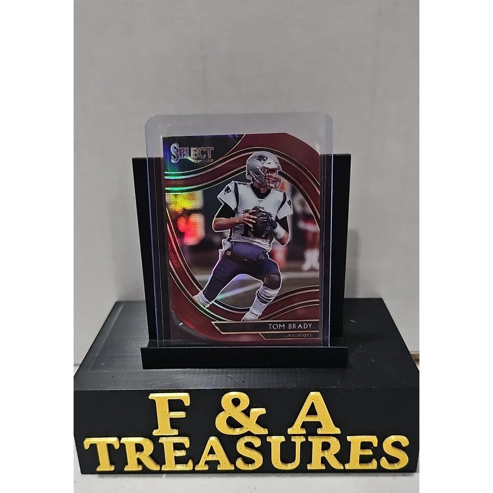 2020 Panini Select - Field Level Tom Brady #301 Red Prizm Die-Cut